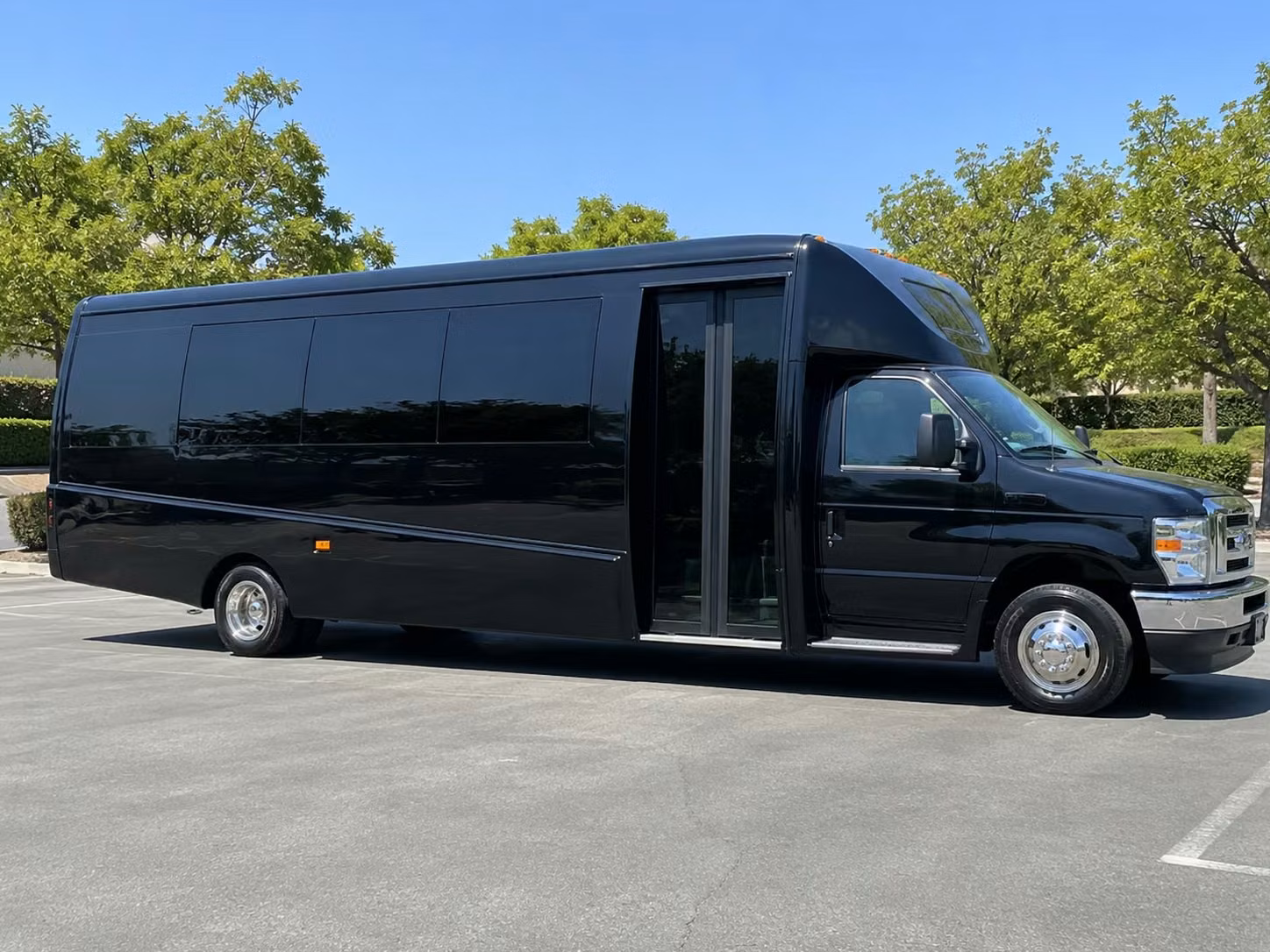 15 passenger minibus