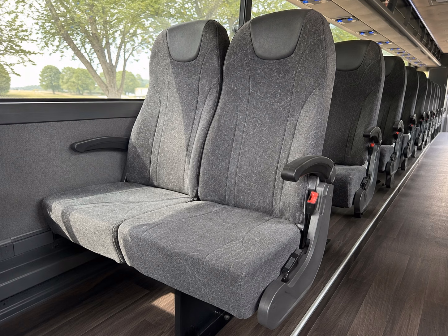 out of town guests deserve reliable hotel to venue shuttle service in hoover